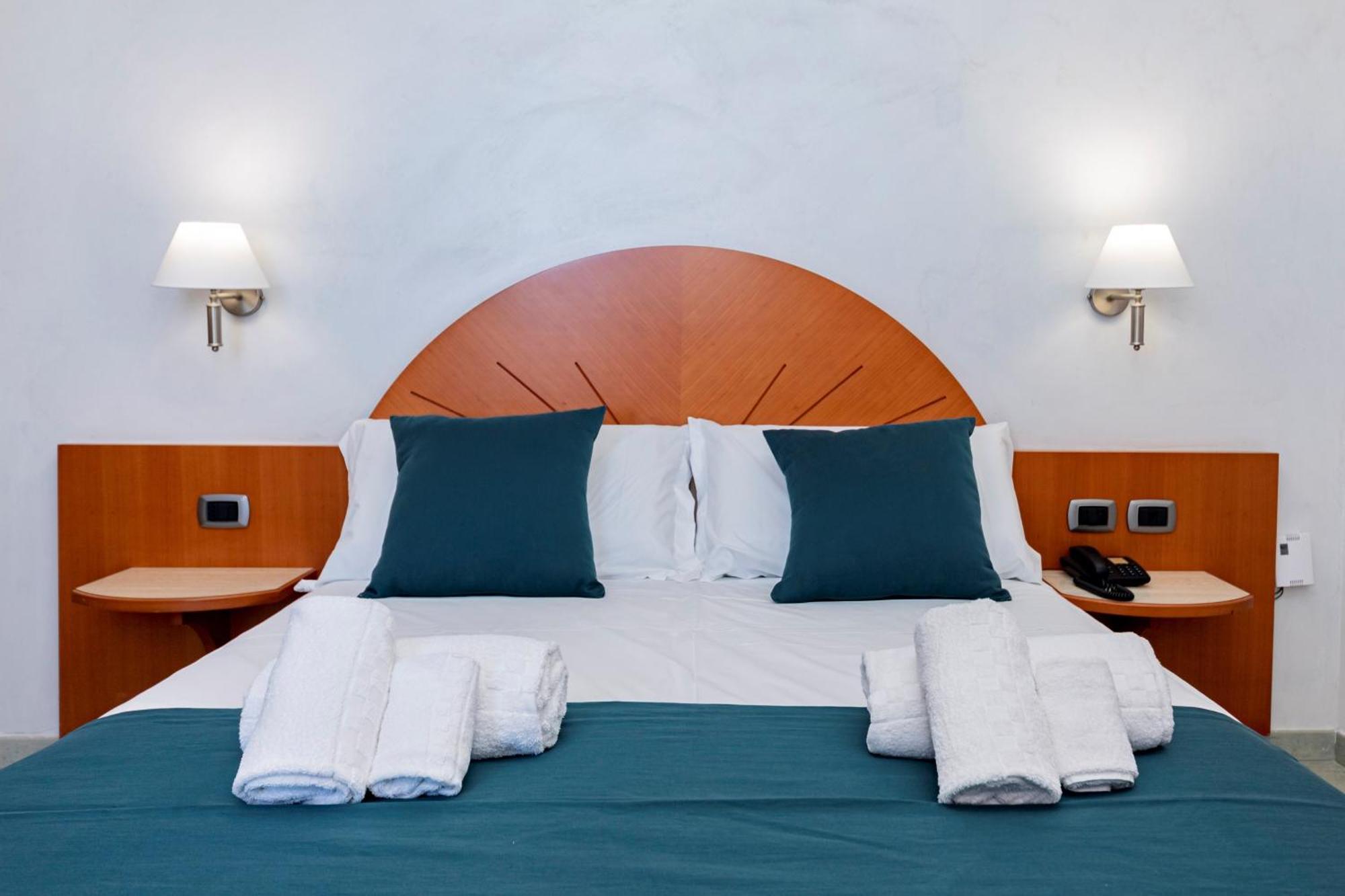 Hotel Alba Torre Lapillo Exterior foto